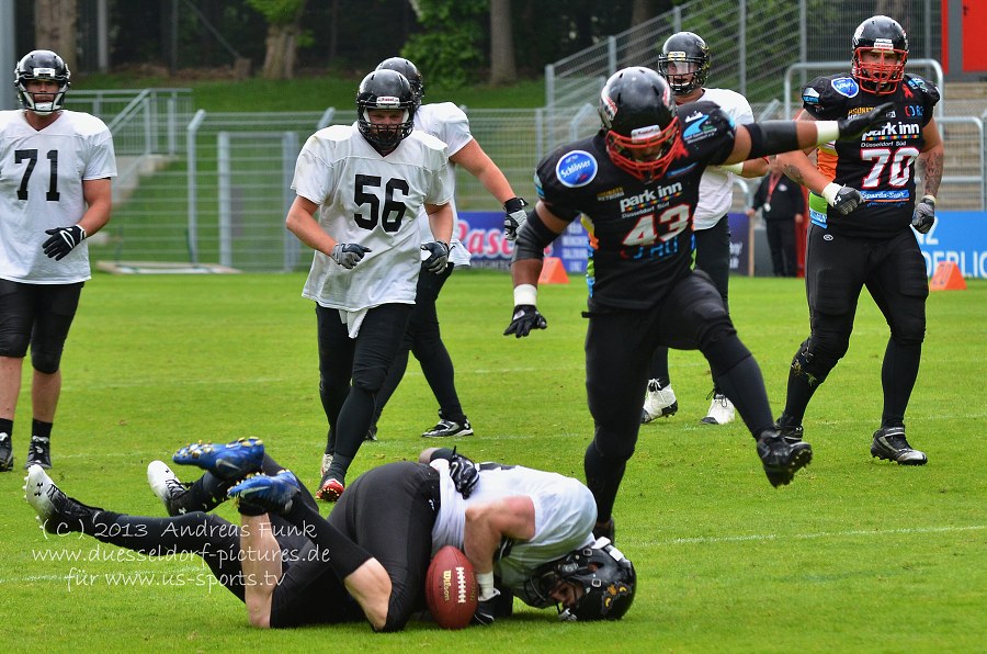 Cologne Falcons - Düsseldorf Panther 38 - 16 12.05.2013
