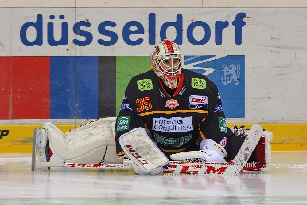 DEG - Schwenningen 2 - 1 26.12.2015