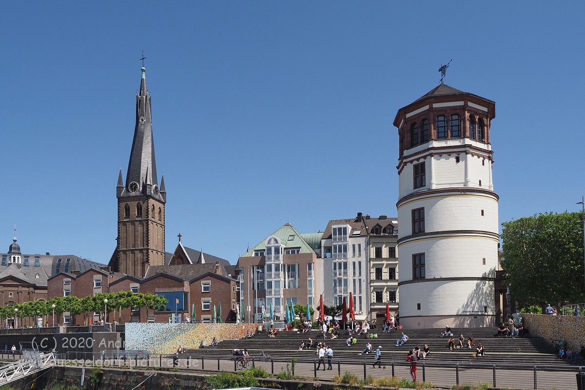 Düsseldorf Panorama Fahrt auf dem Rhein KD 