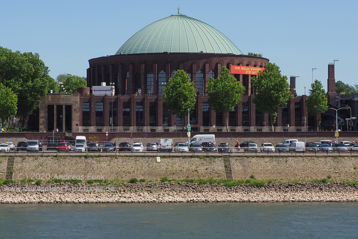 Düsseldorf Panorama Fahrt auf dem Rhein KD 