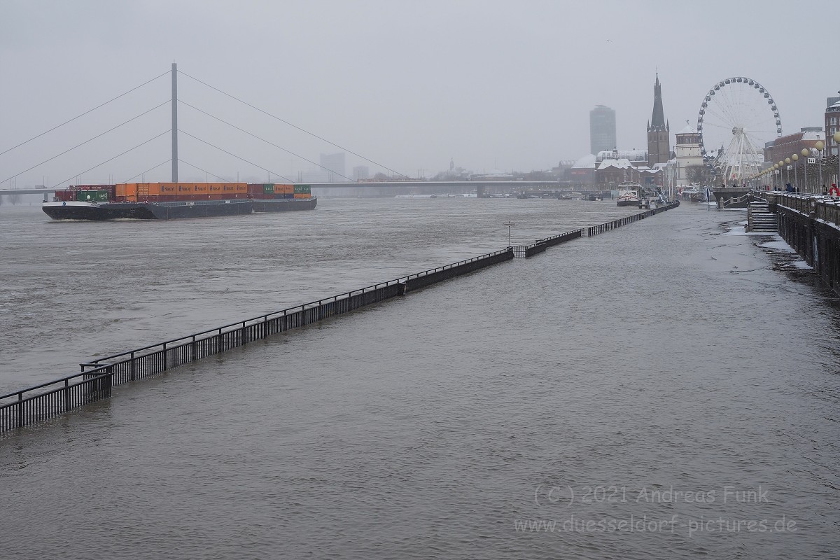 Düsseldorf Schnee Hochwasser 8.2.2021