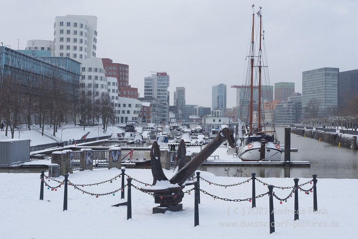 Düsseldorf Schnee Hochwasser 8.2.2021