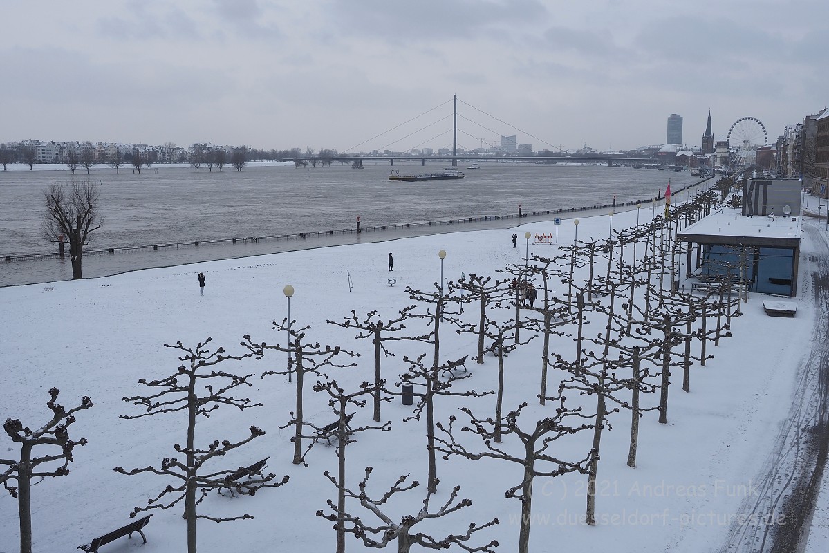 Düsseldorf Schnee Hochwasser 8.2.2021