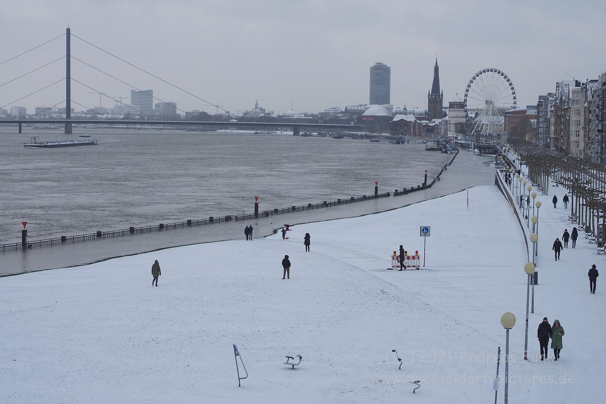 Düsseldorf Schnee Hochwasser 8.2.2021