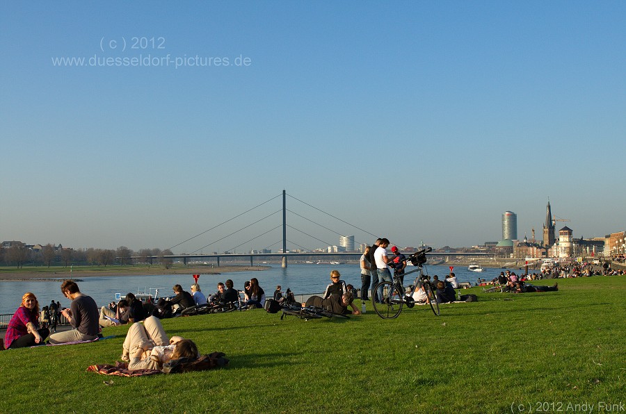 Düsseldorf 15.3.2012 Altstadt und Rhein Impressionen